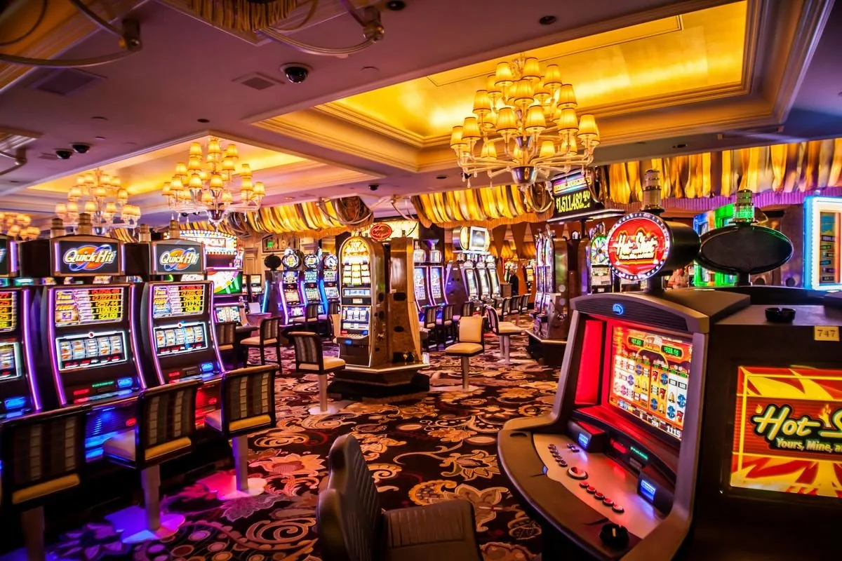 interbet Tragamonedas, mesas en vivo y apuestas en un solo lugar